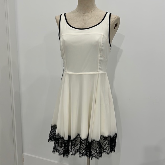 Express white with black lace dress (size 6) NWT - Picture 1 of 6